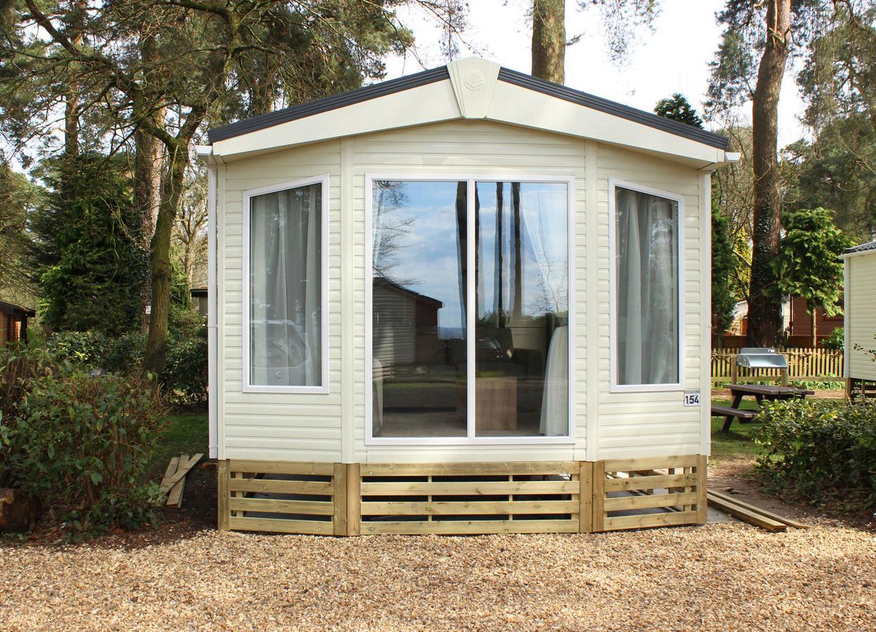 Sandy Balls Holiday Village Fordingbridge Exterior photo